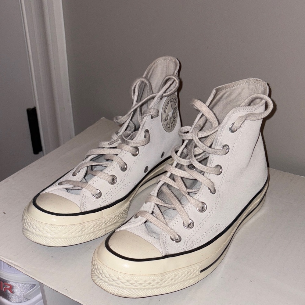 Converse Chuck 70 Hi suede sneakers in pale putty